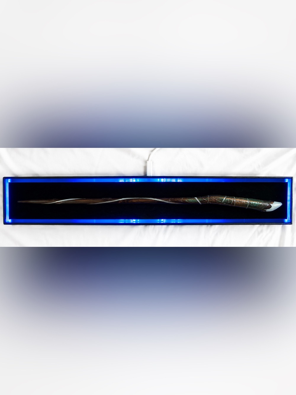 Harry Potter Defiant Caster Wand - Collectible Light Up Wand